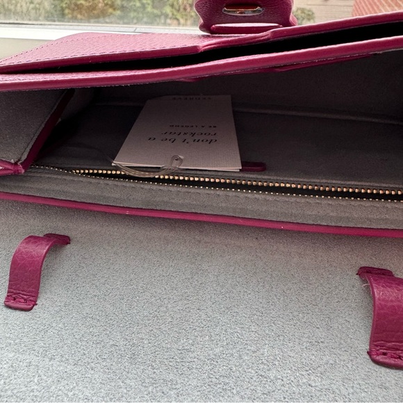 ALMOST NEW Senreve Aria Belt Bag in Raspberry - Picture 7 of 8